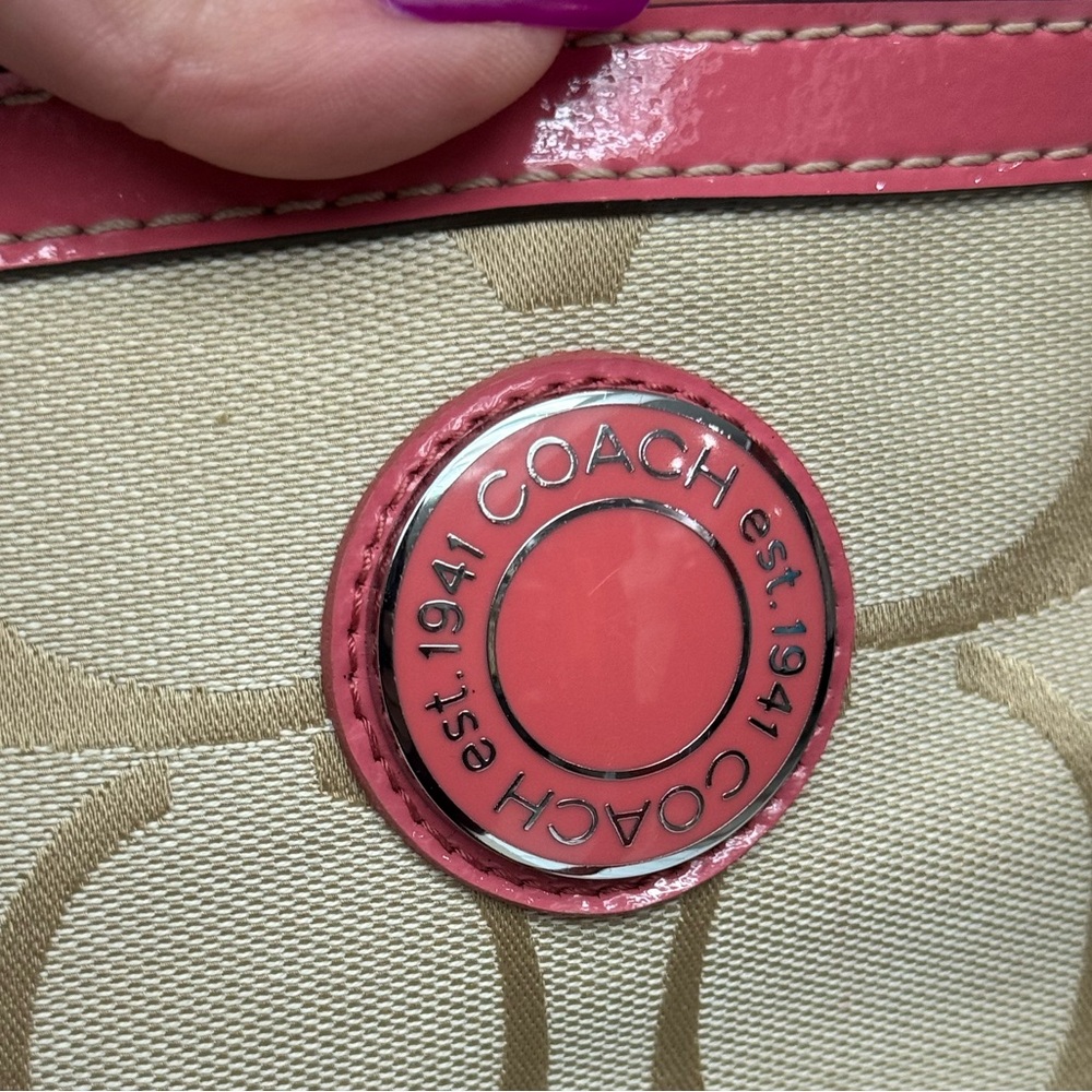 Coach Signature Stripe Tote Bag Light Beige Pink Patent Leather Trim Bag Charm - Picture 7 of 17